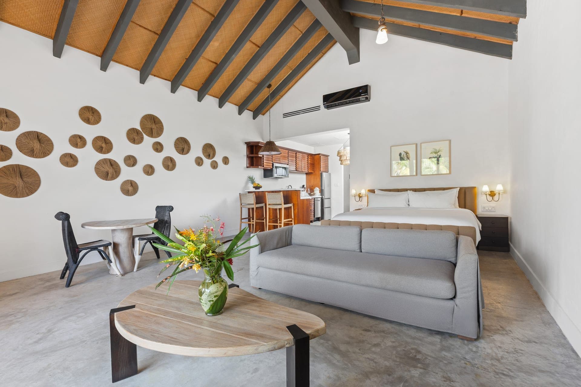 Three Bedroom Beachfront Villa photo 4