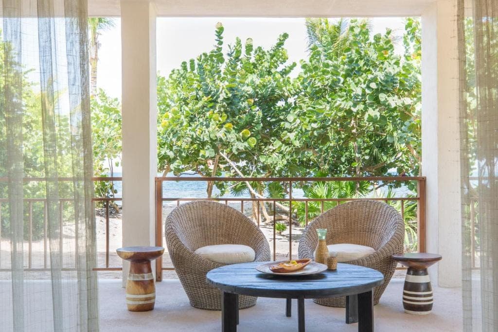 Beachfront Suite photo 4