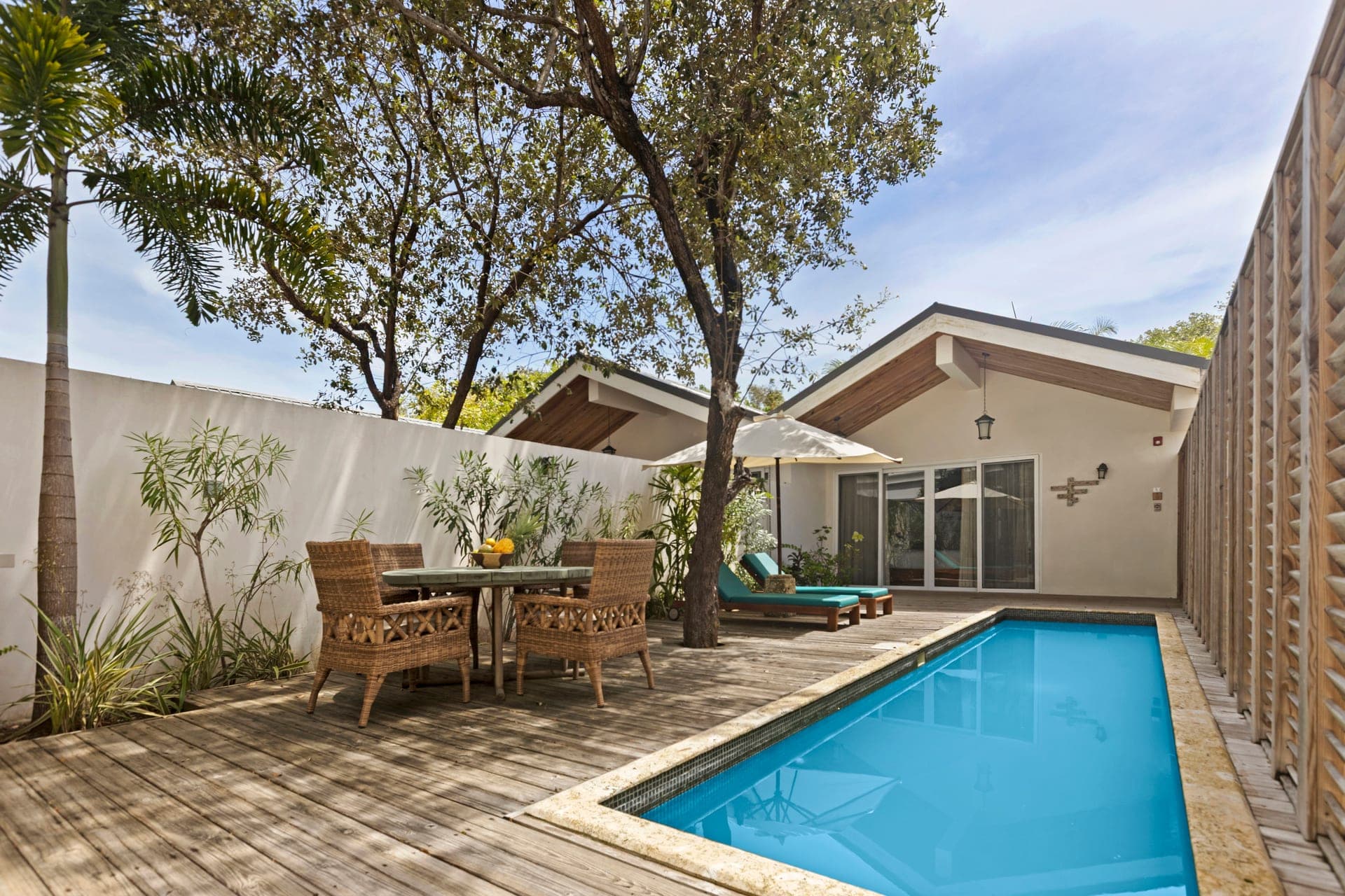 Three Bedroom Beachfront Villa photo 2